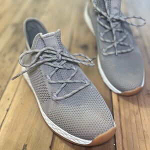 J Slides Ophelia Knit Slip on Sneaker Sz 8 Lace Up Neutral Shoe